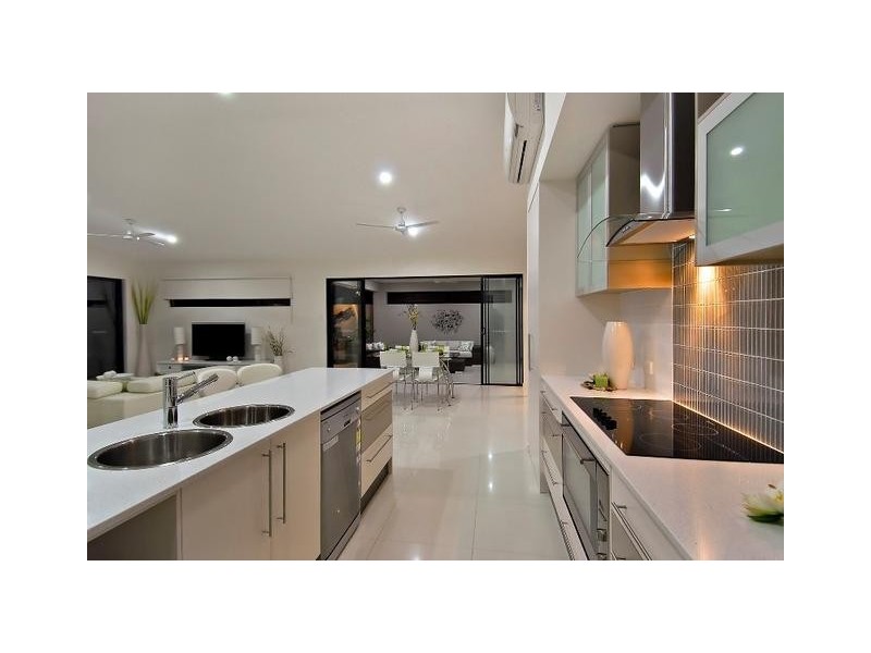 13 Icefire Quay, Trinity Park QLD 4879