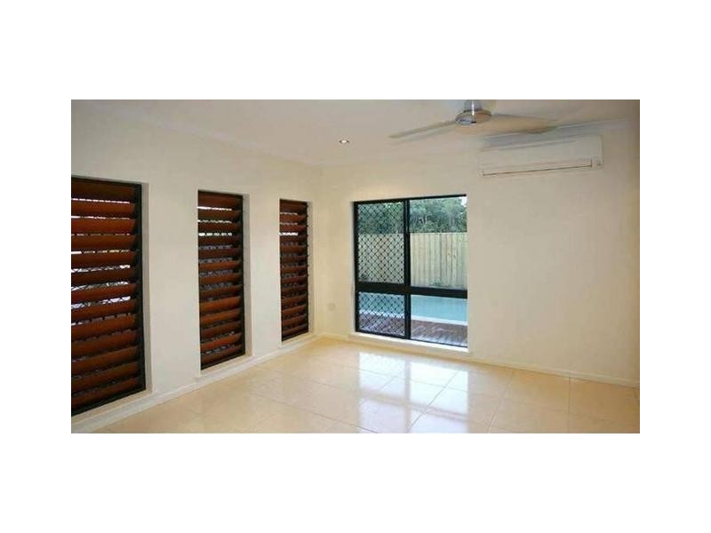 35 Aurelia Street, Palm Cove QLD 4879