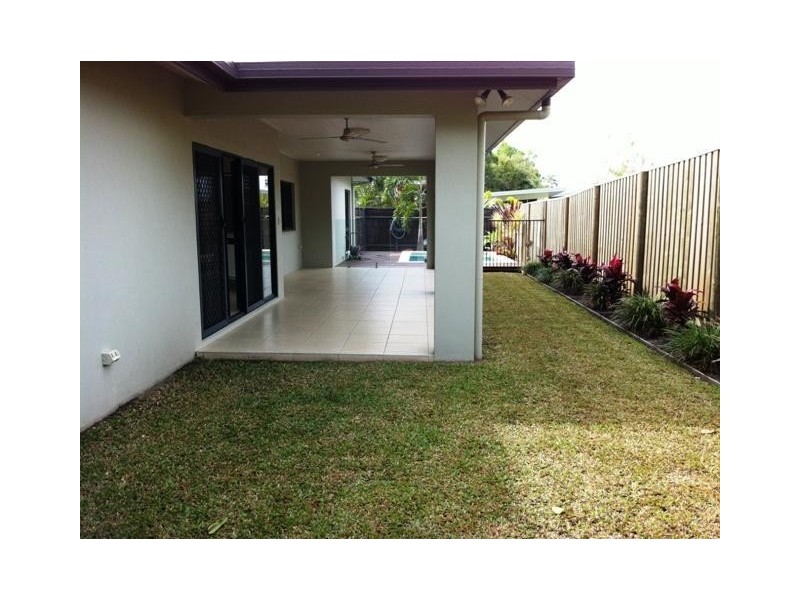 35 Aurelia Street, Palm Cove QLD 4879