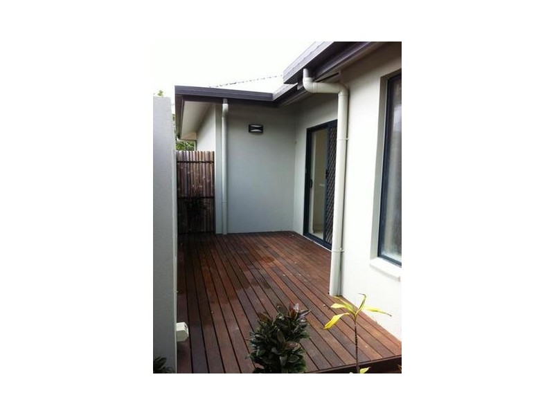 35 Aurelia Street, Palm Cove QLD 4879