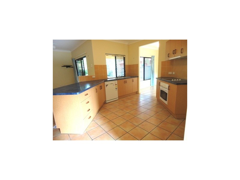 11 Helsdon Close, Clifton Beach QLD 4879