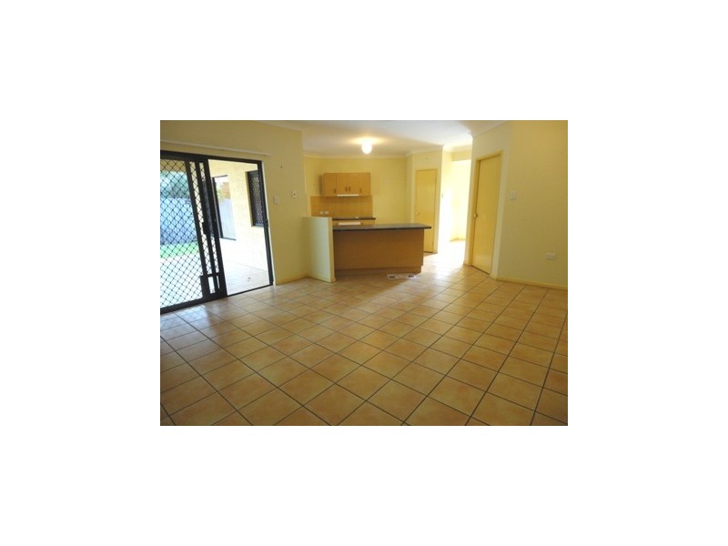 11 Helsdon Close, Clifton Beach QLD 4879