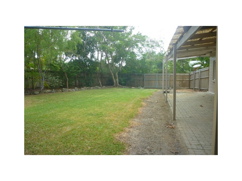 1 Ellwood Street, Kewarra Beach QLD 4879