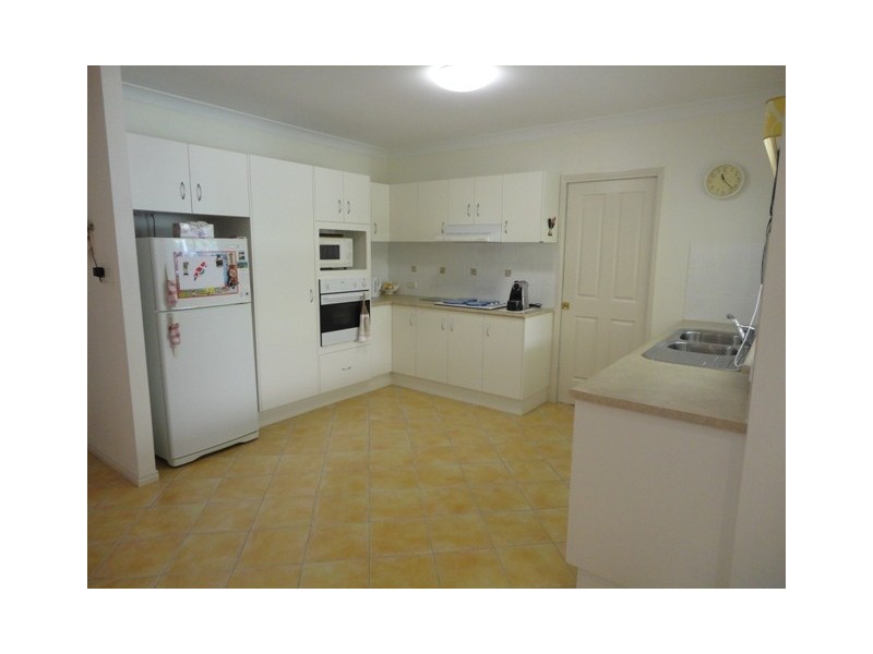 11 Greenhaven Street, Clifton Beach QLD 4879