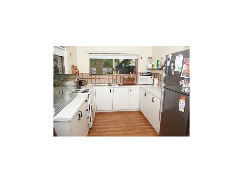 44 Bamboo Street, Holloways Beach QLD 4878