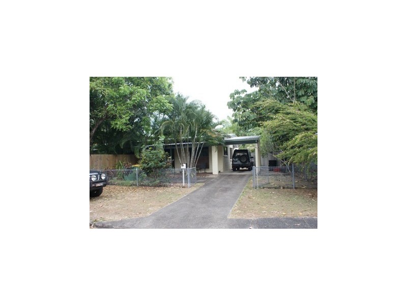 44 Bamboo Street, Holloways Beach QLD 4878