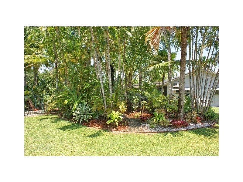 5 Ellwood Close, Kewarra Beach QLD 4879