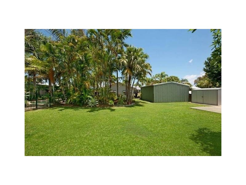 5 Ellwood Close, Kewarra Beach QLD 4879