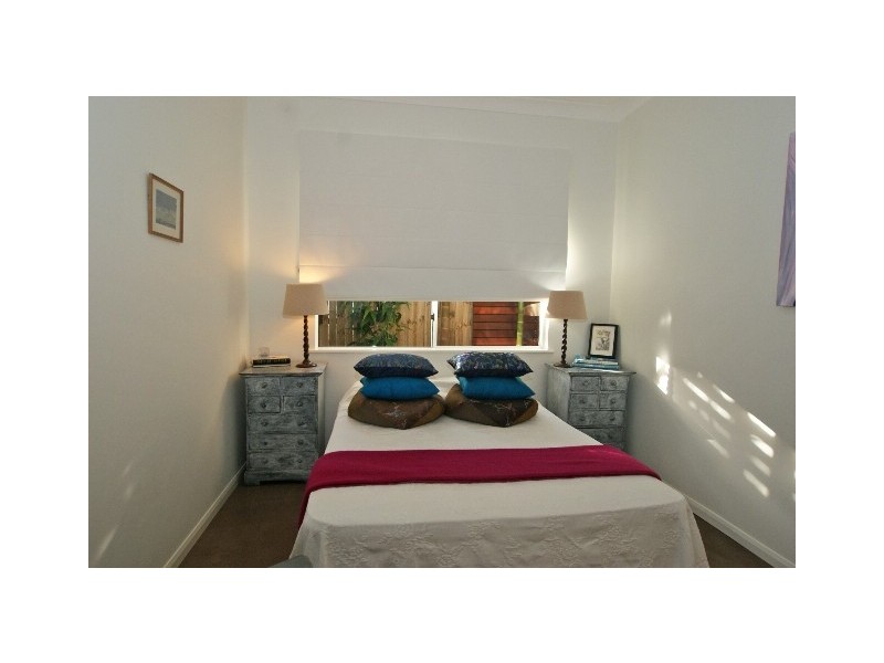 12 Muller Street, Palm Cove QLD 4879