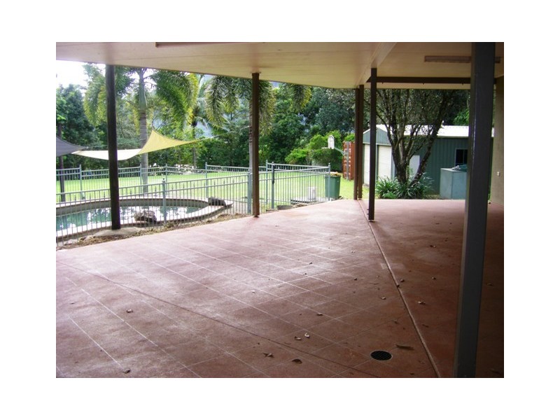 25-27 Runnymede Avenue, Redlynch QLD 4870