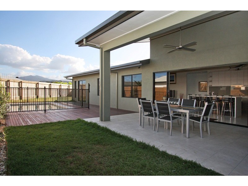 4 Quartzborough Promenade, Trinity Park QLD 4879