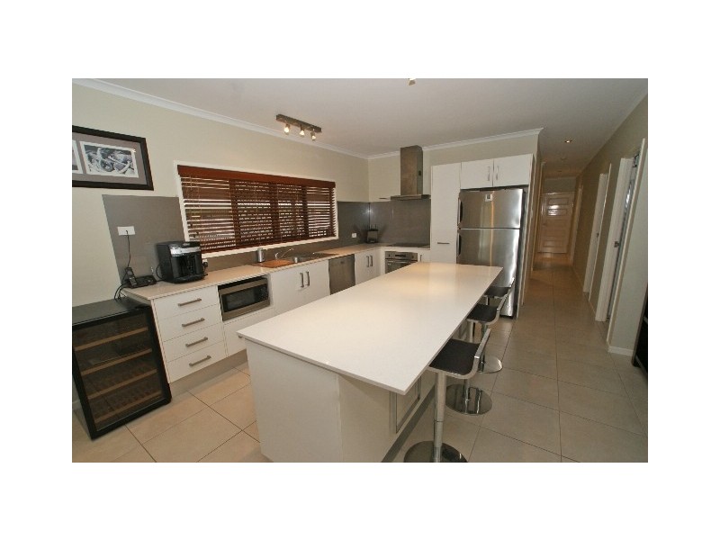 1 Escape Close, Clifton Beach QLD 4879