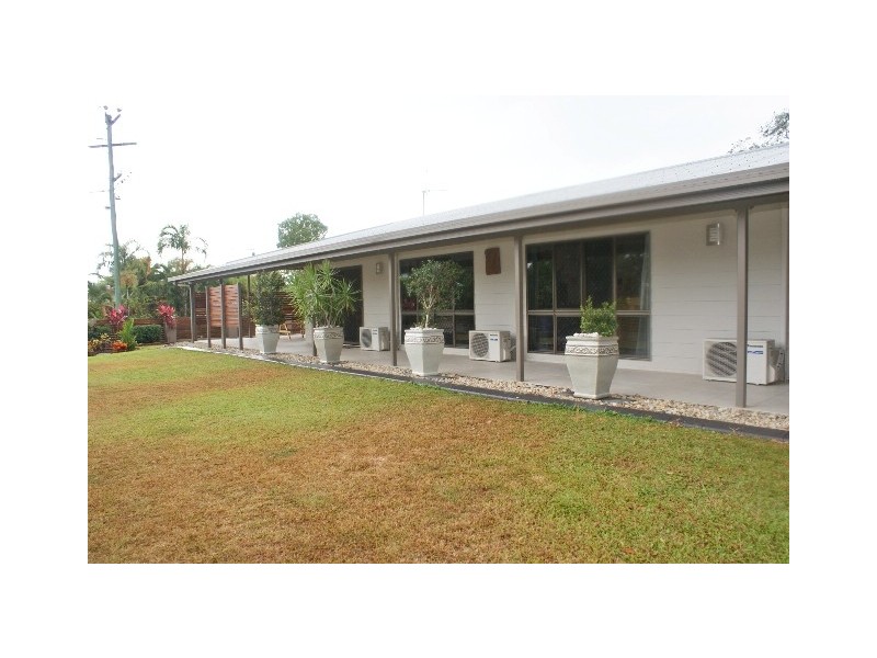 1 Escape Close, Clifton Beach QLD 4879