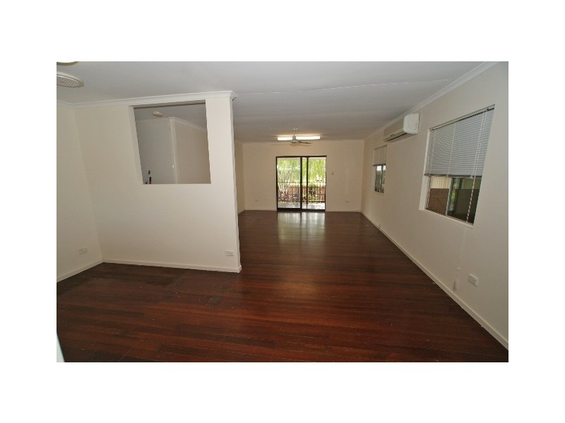 11 Napier Street, Trinity Park QLD 4879