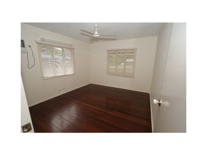 11 Napier Street, Trinity Park QLD 4879