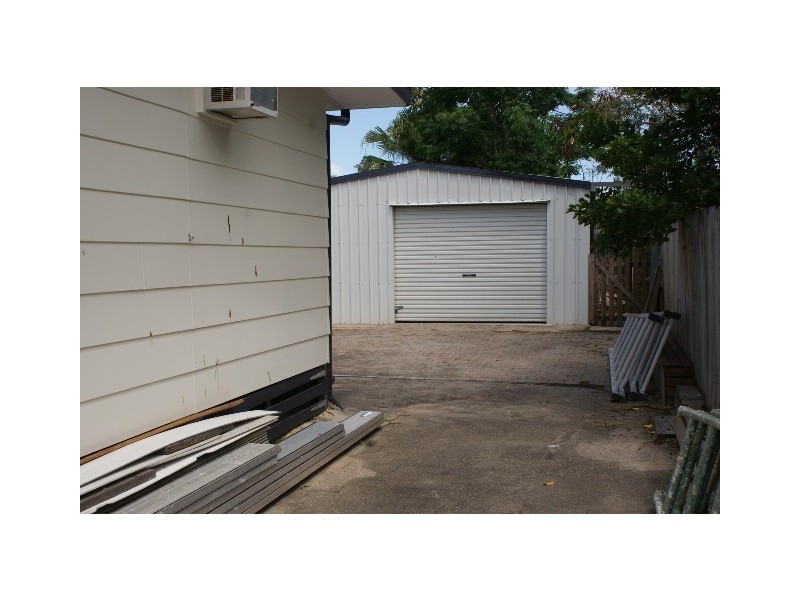 11 Napier Street, Trinity Park QLD 4879