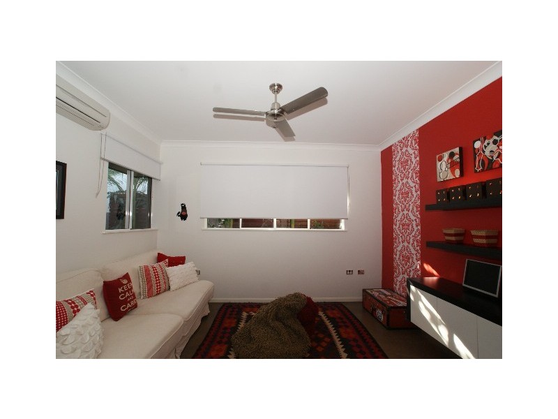 12 Muller Street, Palm Cove QLD 4879