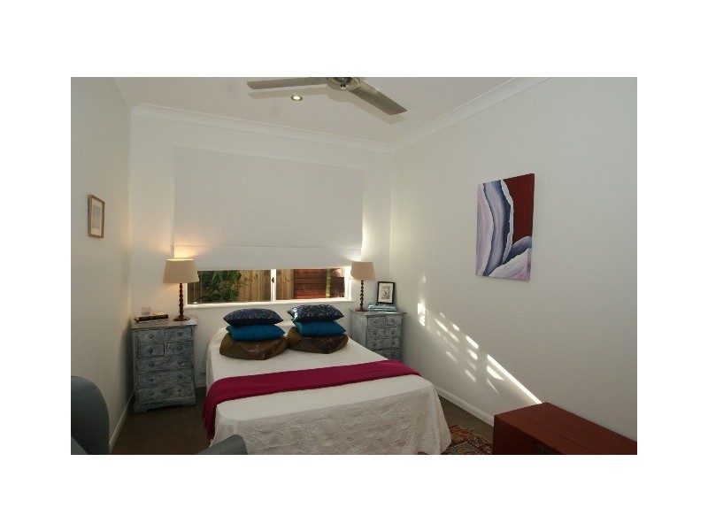 12 Muller Street, Palm Cove QLD 4879