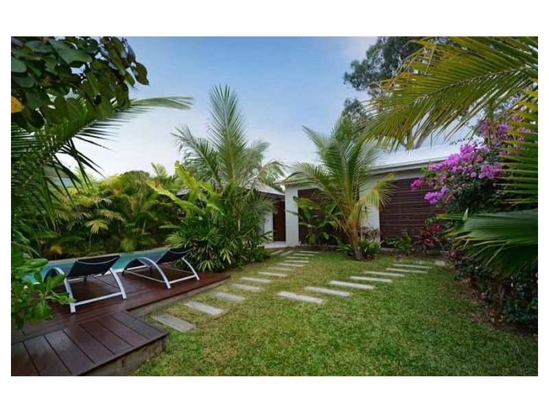 57 Arlington Esplanade, Clifton Beach QLD 4879