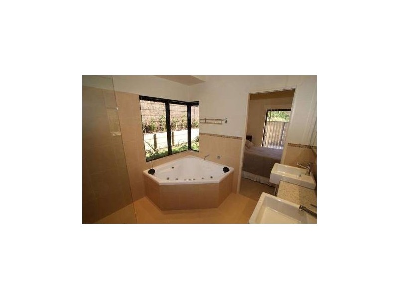 40 Harbour, Trinity Park QLD 4879