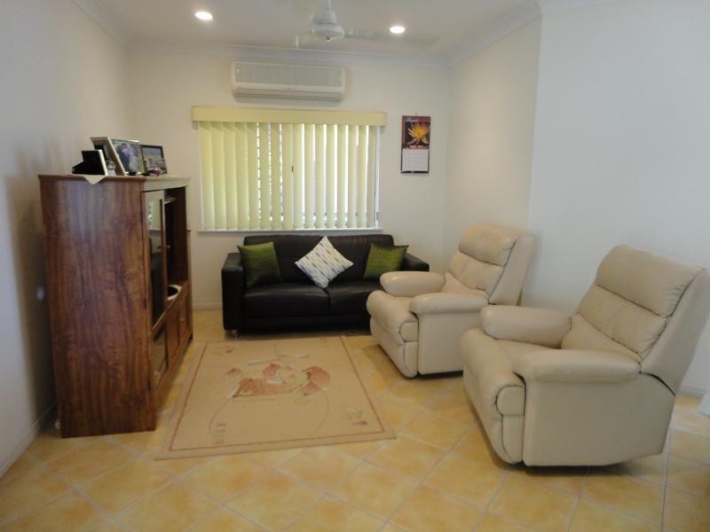 11 Greenhaven Street, Clifton Beach QLD 4879