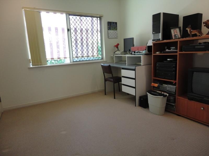 11 Greenhaven Street, Clifton Beach QLD 4879