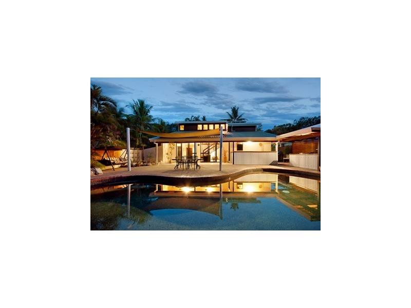 5 UPOLU ESPLANADE, Clifton Beach QLD 4879
