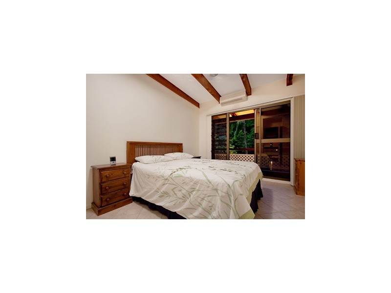 5 UPOLU ESPLANADE, Clifton Beach QLD 4879