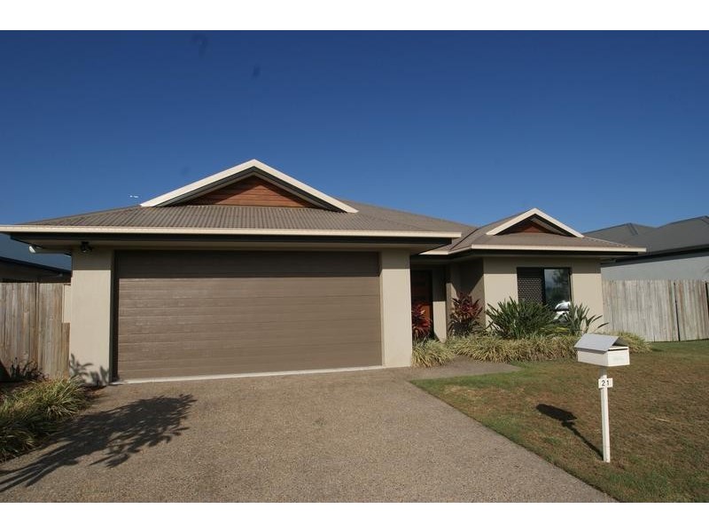 21 Moojeeba Way, Trinity Park QLD 4879