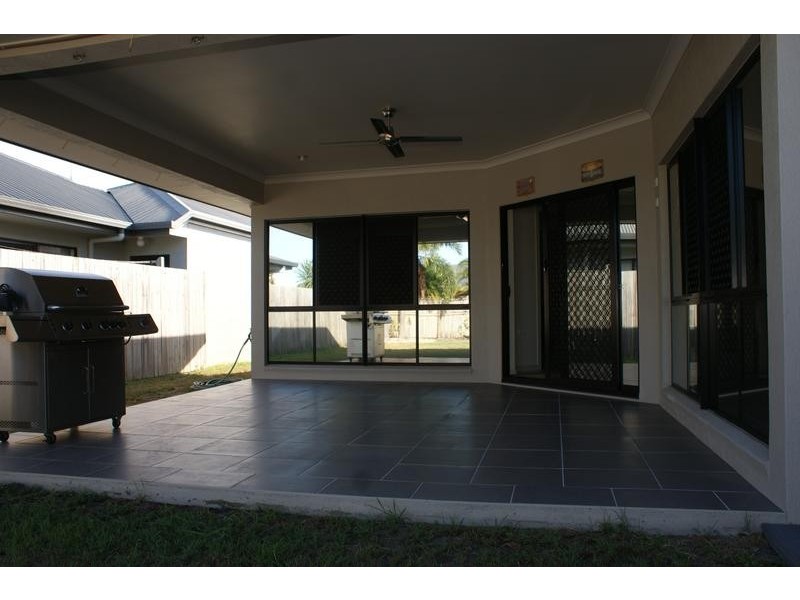 21 Moojeeba Way, Trinity Park QLD 4879