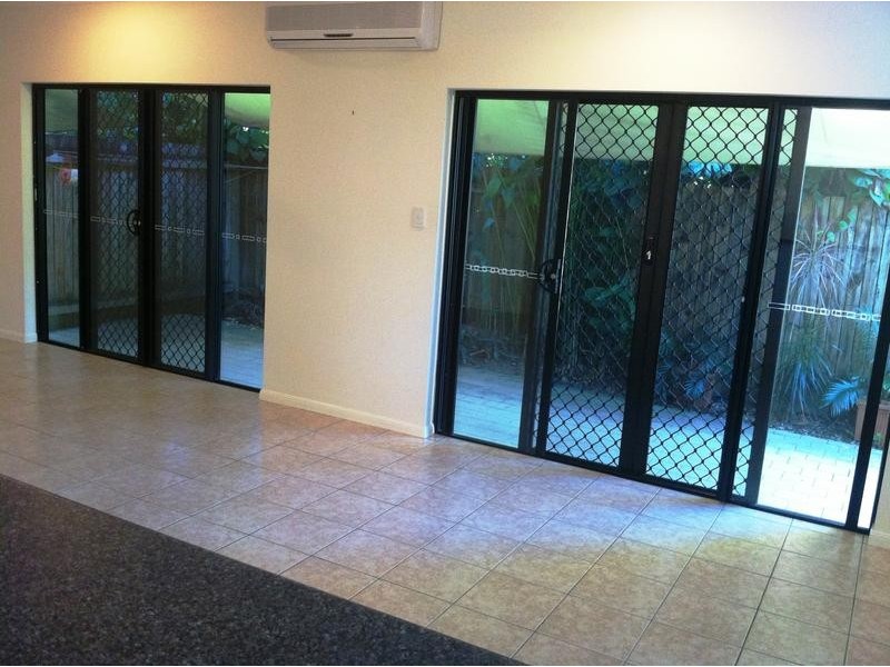 6/24 Old Smithfield Road, Freshwater QLD 4870
