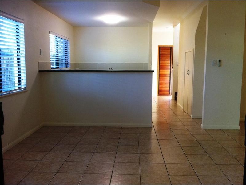 6/24 Old Smithfield Road, Freshwater QLD 4870