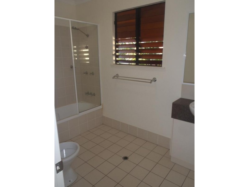 6/24 Old Smithfield Road, Freshwater QLD 4870