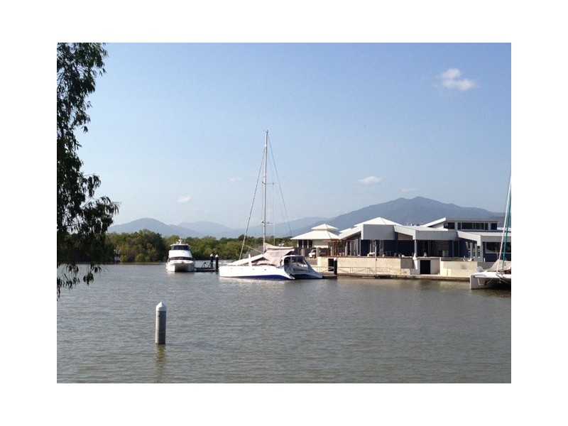 9 Riverside Parade, Trinity Park QLD 4879