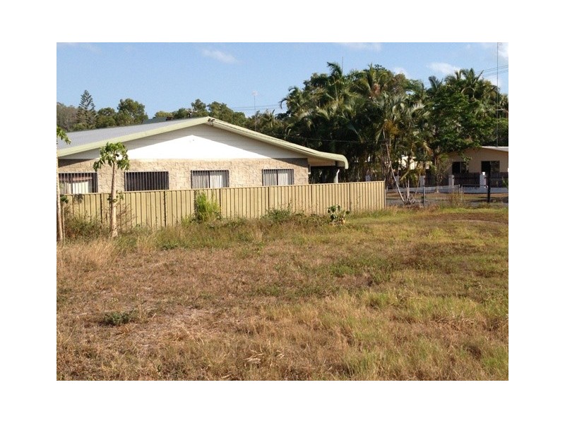 9 Riverside Parade, Trinity Park QLD 4879