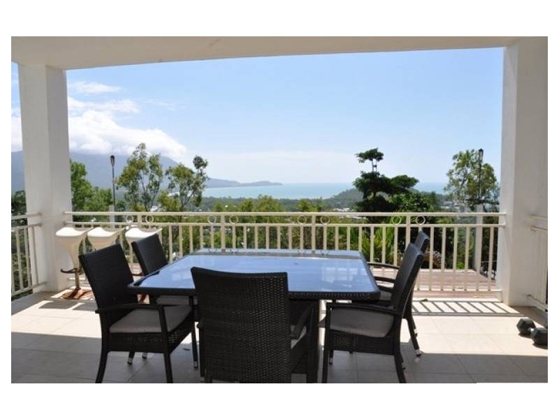 4/7 Tari Place, Trinity Beach QLD 4879