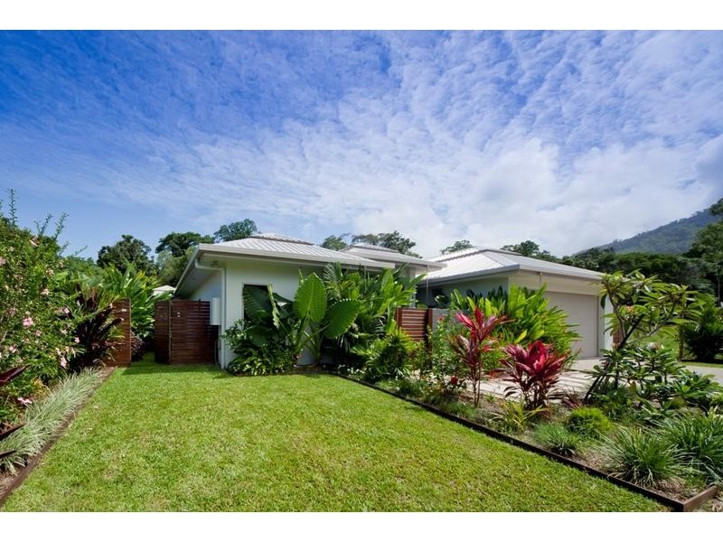 21 Muller Street, Palm Cove QLD 4879