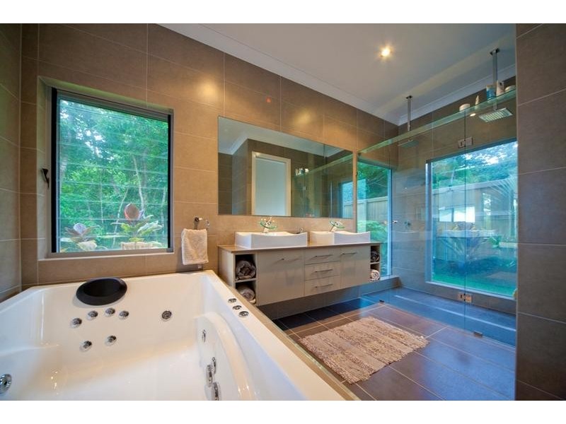 21 Muller Street, Palm Cove QLD 4879