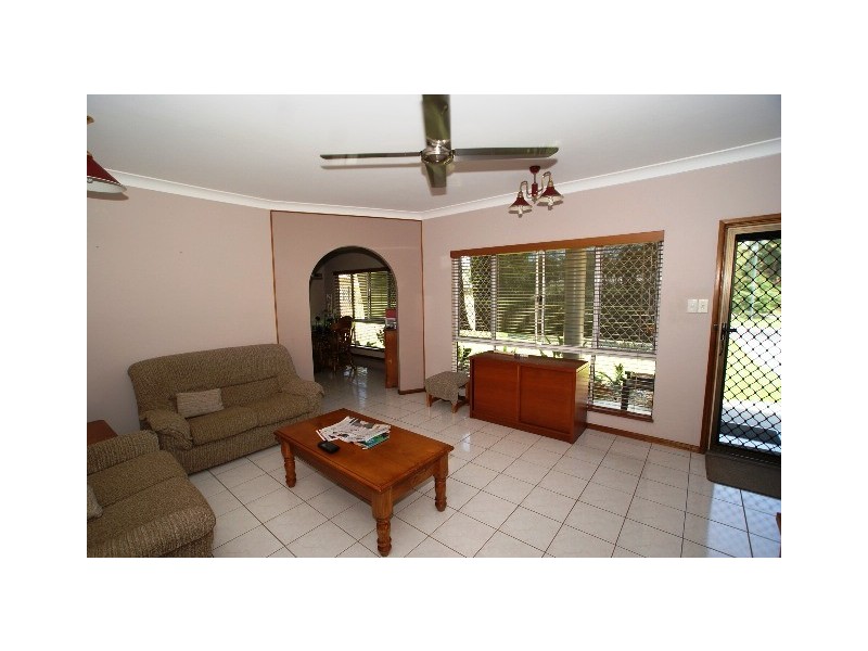 5 Ellwood Close, Kewarra Beach QLD 4879