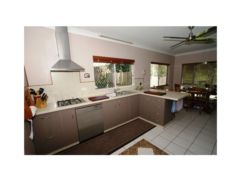 5 Ellwood Close, Kewarra Beach QLD 4879