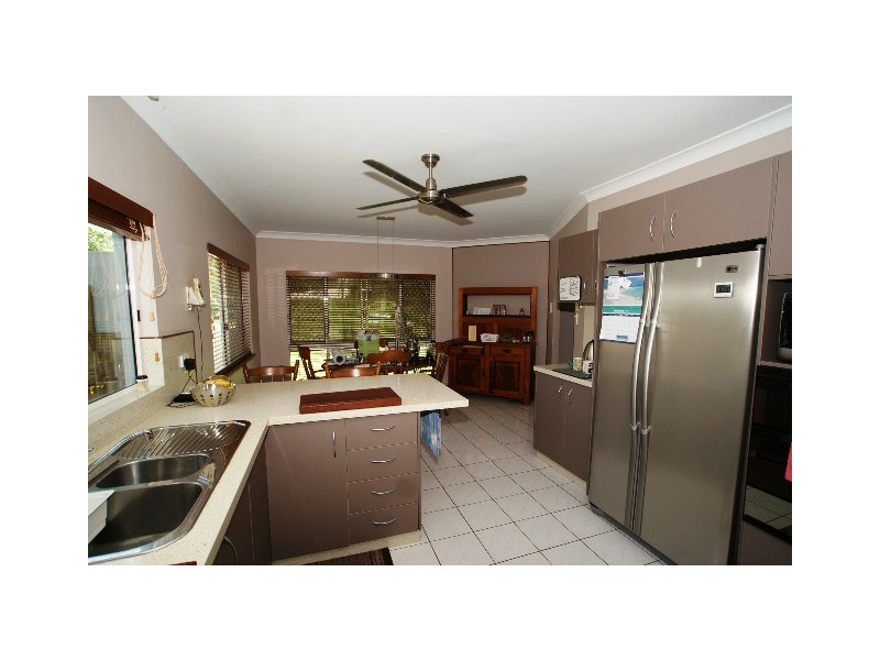 5 Ellwood Close, Kewarra Beach QLD 4879