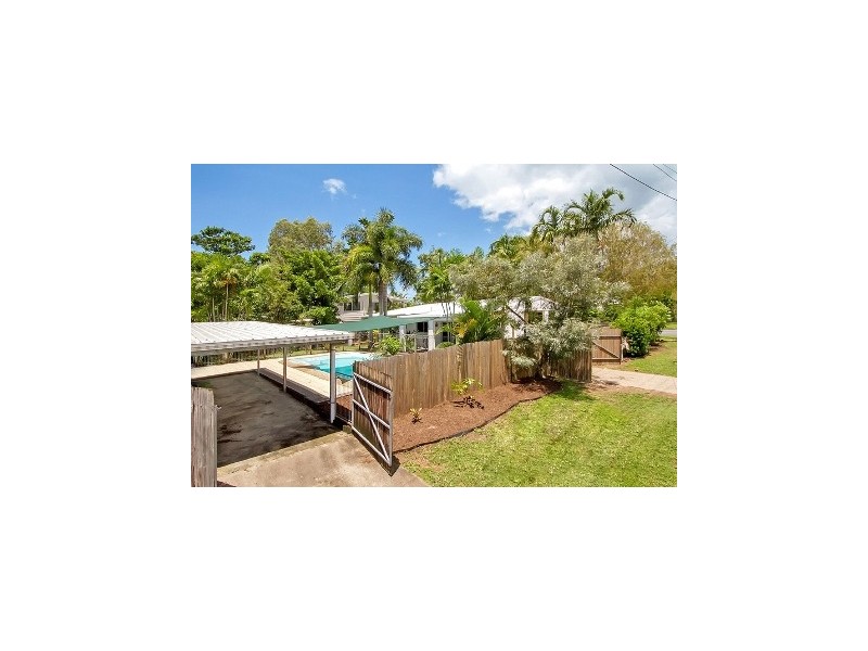 13 Napier Street, Trinity Park QLD 4879