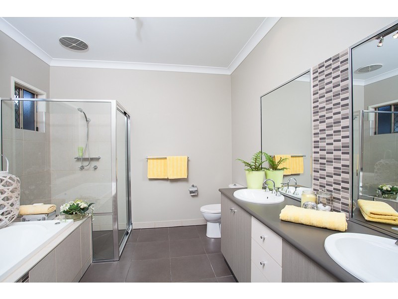 11 Iridescent Drive, Trinity Park QLD 4879