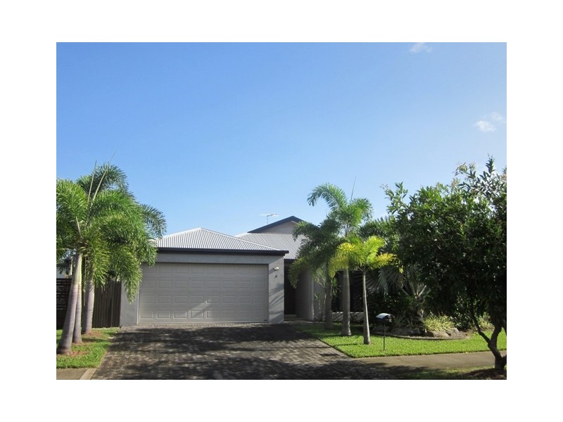 3 Chystanthus Street, Trinity Park QLD 4879