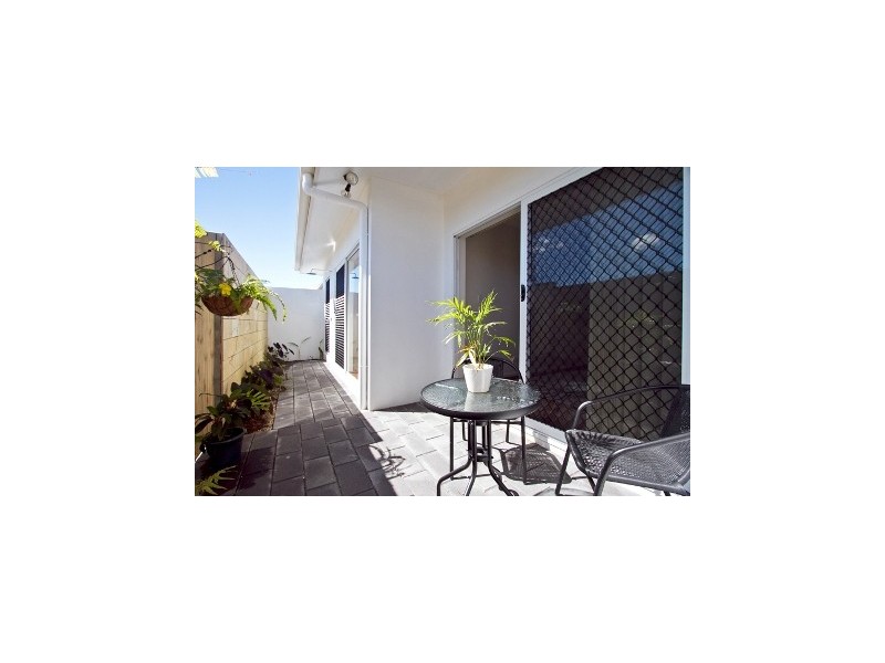 2/60 Landsborough Drive, Smithfield QLD 4878