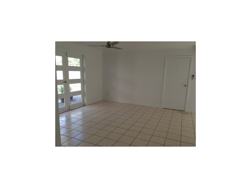 1/9 Strombus Avenue, Trinity Beach QLD 4879