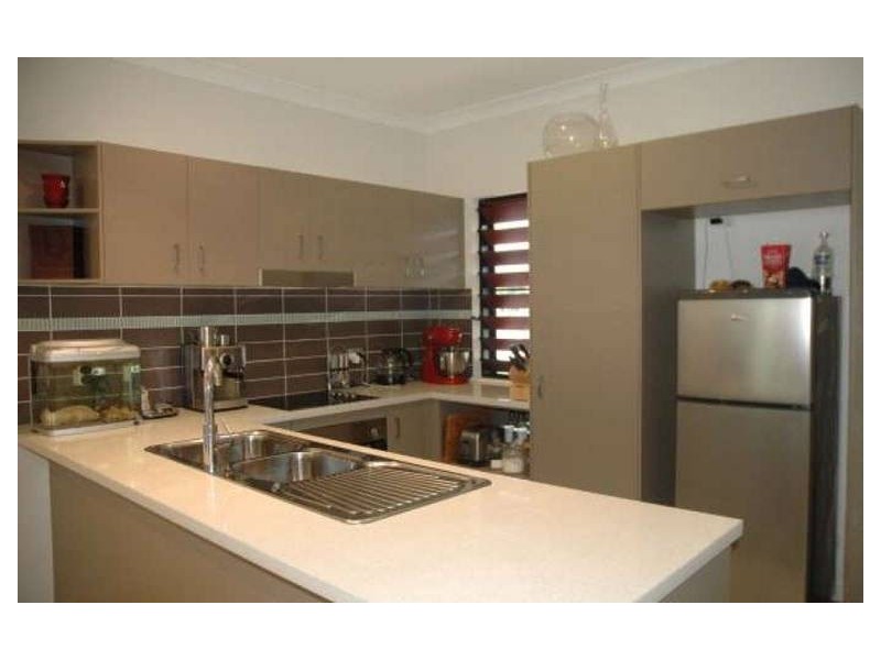 102 Roberts Drive, Trinity Beach QLD 4879