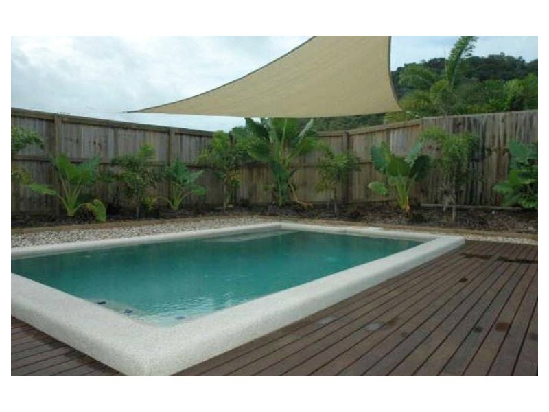 102 Roberts Drive, Trinity Beach QLD 4879