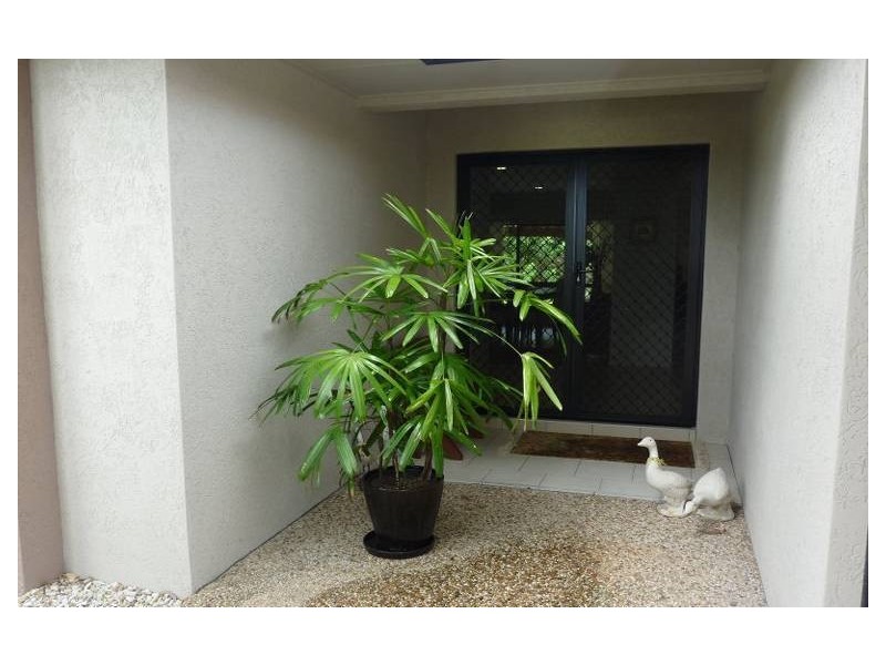 4 Imooya Place, Trinity Park QLD 4879