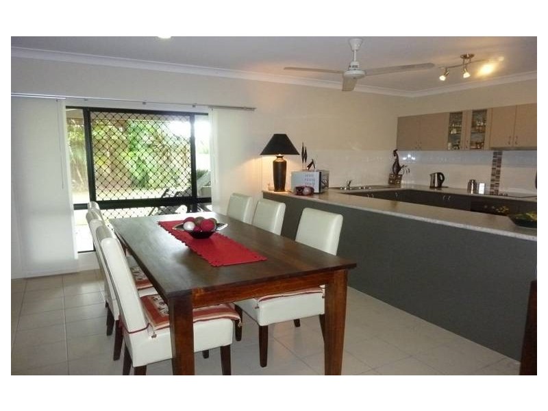 4 Imooya Place, Trinity Park QLD 4879